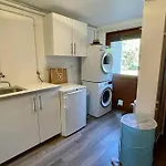 Chalet Kelly, Au Centre Ville Avec Jacuzzi 木屋