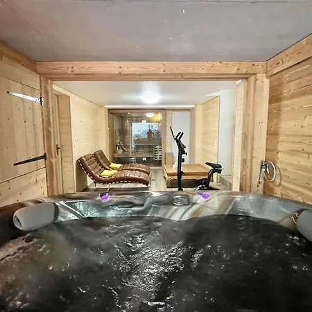 Kelly, Centre / Jacuzzi / Sauna * Gérardmer