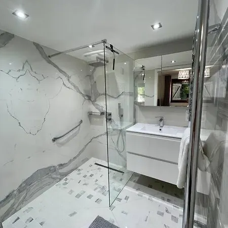 Kelly, Centre / Jacuzzi / Sauna Gérardmer